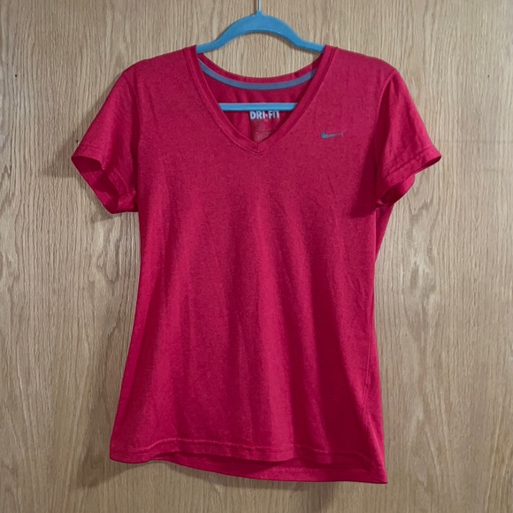 2 - Nike Dri-Fit Women’s Medium Bundle - Picture 1 of 4